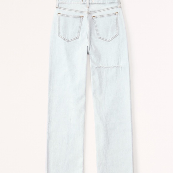 NWT Abercrombie Mid Rise Baggy Light Jeans destroyed size 26 - Picture 7 of 7